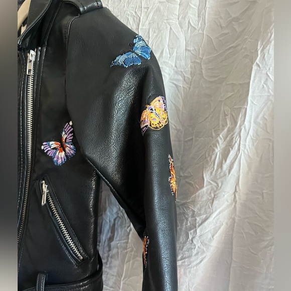 Hannah Banana Faux Leather Butterfly Motorcycle Jacket 🌵6 - Picture 4 of 14